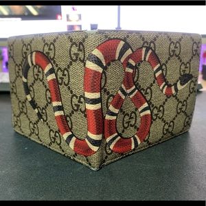 ❌SOLD ON GRAILED❌Gucci snake wallet